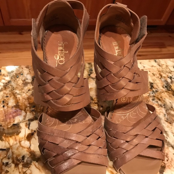 Clarks Shoes Cute And Comfy Sandals By Indigo By Poshmark